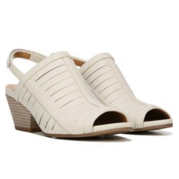 NATURAL SOUL Dayna Shell Smooth Cream Slingback Stacked Block Heel Sandals 8.5 W - Picture 1 of 12